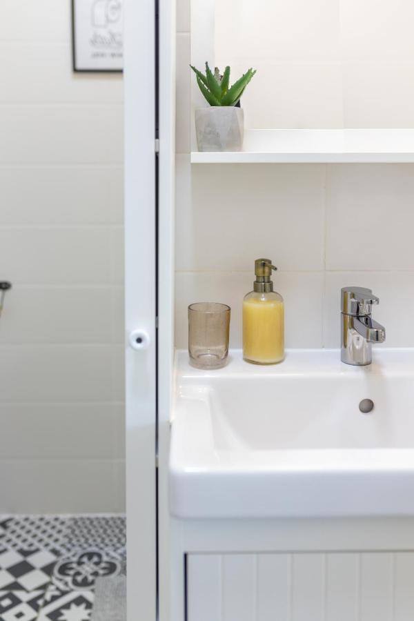 Agostini - Self Check-In Studios - Free Gated Parking On Site Fiume Esterno foto